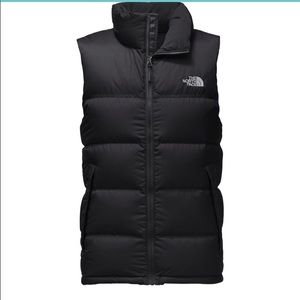 North Face down vest 🖤 55% MARK DOWN!!